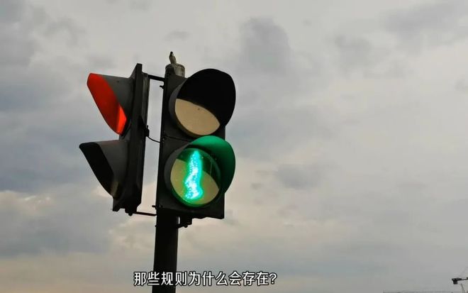 仅2分钟的时间300多人就被烧成焦炭龙8国际唯一史上最诡异的一场火灾仅(图12)